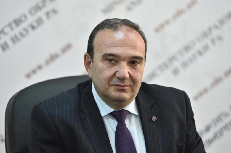 Img default alt hy
