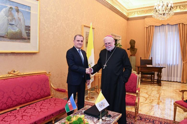 Img default alt hy