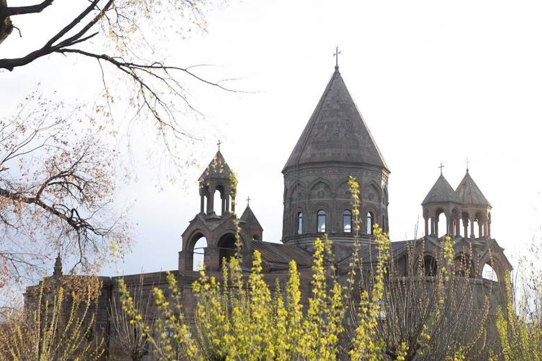 Img default alt hy