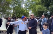 Img default alt hy